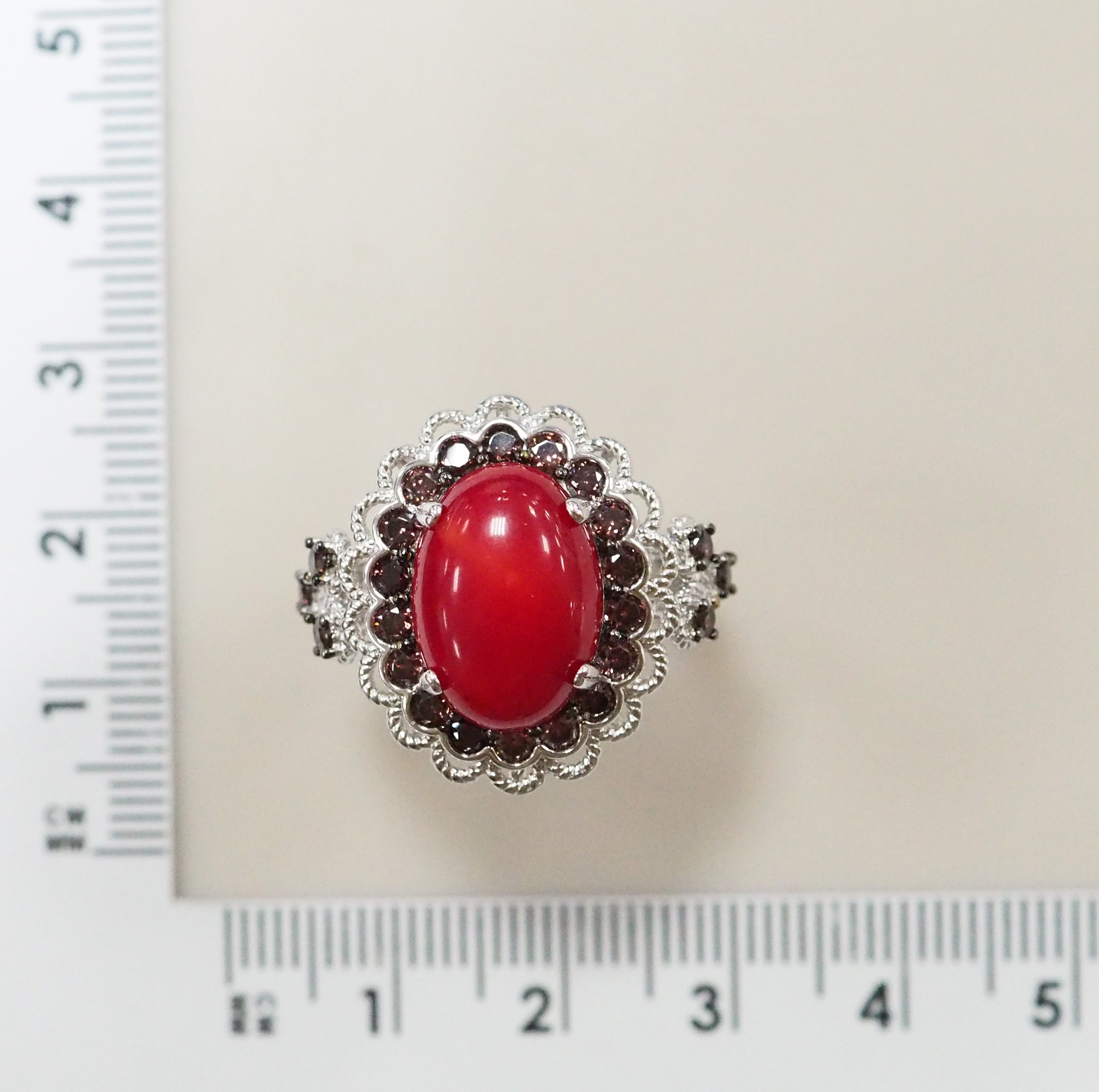 Серебряное кольцо с кораллом